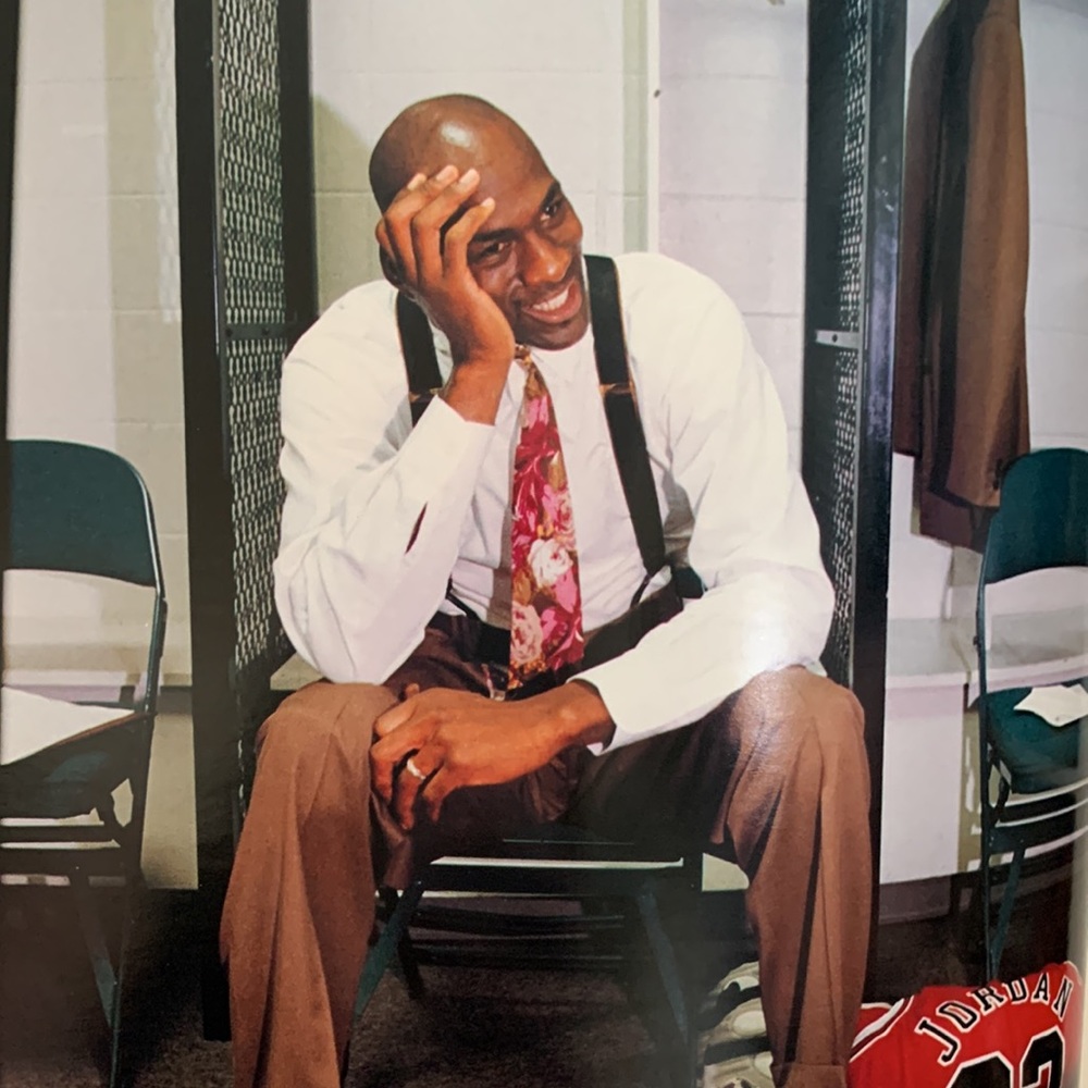 Michael Jordan book RARE AIR - Picture 4 of 16